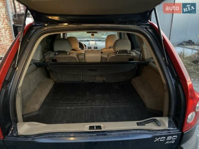 Синий Вольво ХС90, объемом двигателя 2.4 л и пробегом 265 тыс. км за 5300 $, фото 6 на Automoto.ua