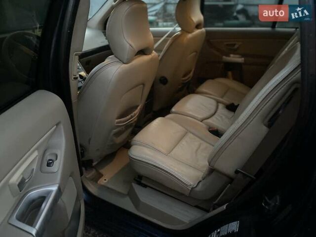 Синий Вольво ХС90, объемом двигателя 2.4 л и пробегом 265 тыс. км за 5300 $, фото 15 на Automoto.ua