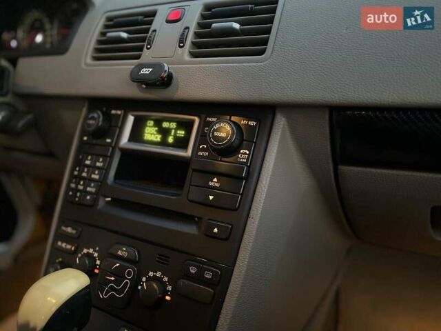 Синий Вольво ХС90, объемом двигателя 2.4 л и пробегом 265 тыс. км за 5300 $, фото 12 на Automoto.ua