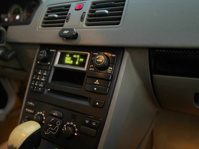 Синий Вольво ХС90, объемом двигателя 2.4 л и пробегом 265 тыс. км за 5200 $, фото 15 на Automoto.ua