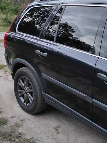 Синий Вольво ХС90, объемом двигателя 2.4 л и пробегом 458 тыс. км за 10500 $, фото 5 на Automoto.ua