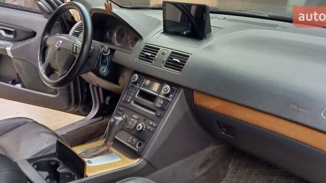Синий Вольво ХС90, объемом двигателя 2.4 л и пробегом 321 тыс. км за 11111 $, фото 21 на Automoto.ua