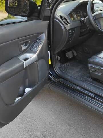 Синий Вольво ХС90, объемом двигателя 2.4 л и пробегом 458 тыс. км за 10500 $, фото 12 на Automoto.ua