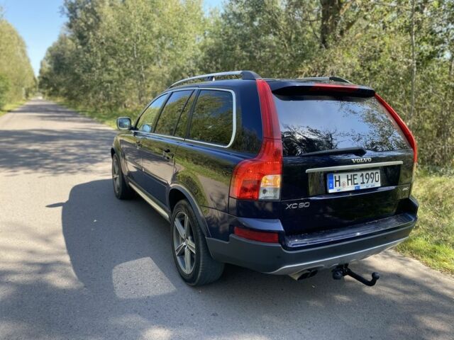 Синий Вольво ХС90, объемом двигателя 2.4 л и пробегом 333 тыс. км за 7500 $, фото 5 на Automoto.ua