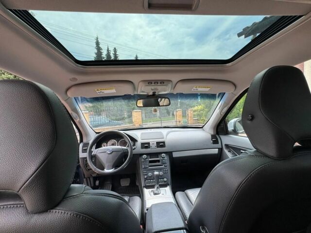 Синий Вольво ХС90, объемом двигателя 2.4 л и пробегом 231 тыс. км за 3350 $, фото 7 на Automoto.ua