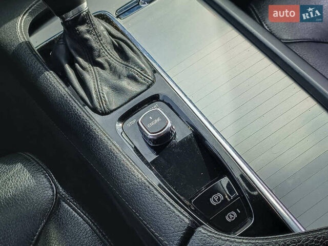 Синий Вольво ХС90, объемом двигателя 2 л и пробегом 318 тыс. км за 26890 $, фото 19 на Automoto.ua