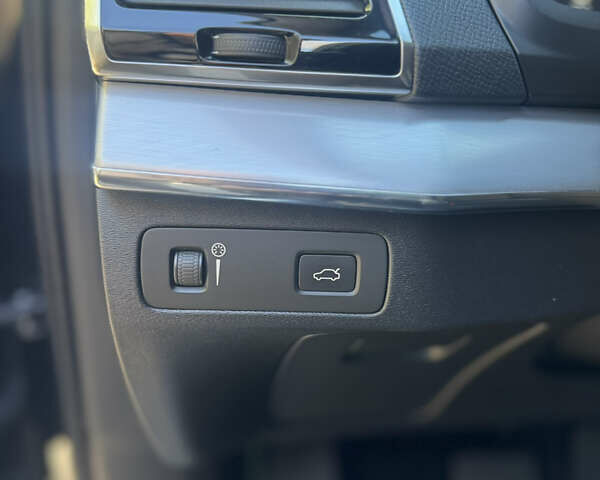 Синий Вольво ХС90, объемом двигателя 1.97 л и пробегом 227 тыс. км за 25000 $, фото 27 на Automoto.ua