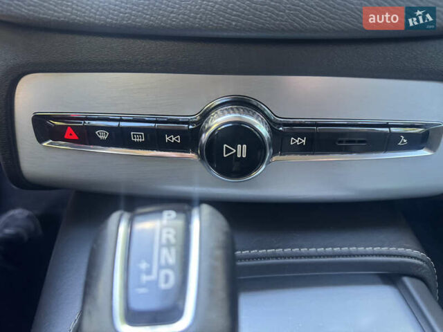 Синий Вольво ХС90, объемом двигателя 1.97 л и пробегом 227 тыс. км за 25000 $, фото 36 на Automoto.ua