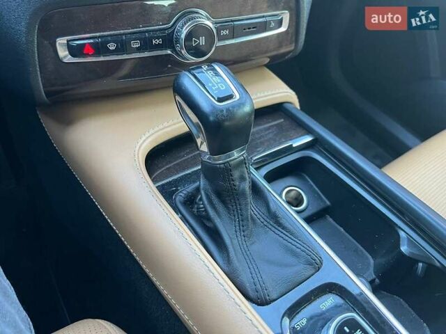 Синий Вольво ХС90, объемом двигателя 1.97 л и пробегом 212 тыс. км за 26290 $, фото 30 на Automoto.ua