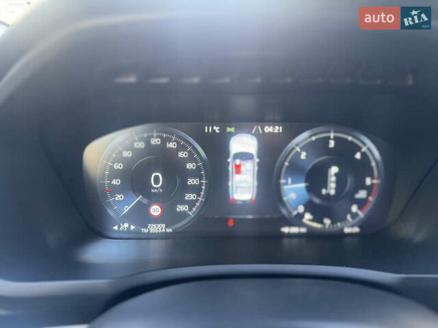 Синий Вольво ХС90, объемом двигателя 1.97 л и пробегом 227 тыс. км за 25000 $, фото 33 на Automoto.ua
