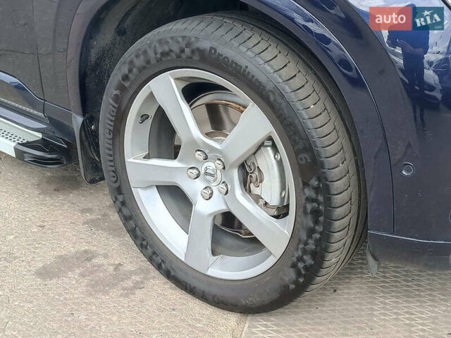 Синий Вольво ХС90, объемом двигателя 2 л и пробегом 318 тыс. км за 26890 $, фото 7 на Automoto.ua