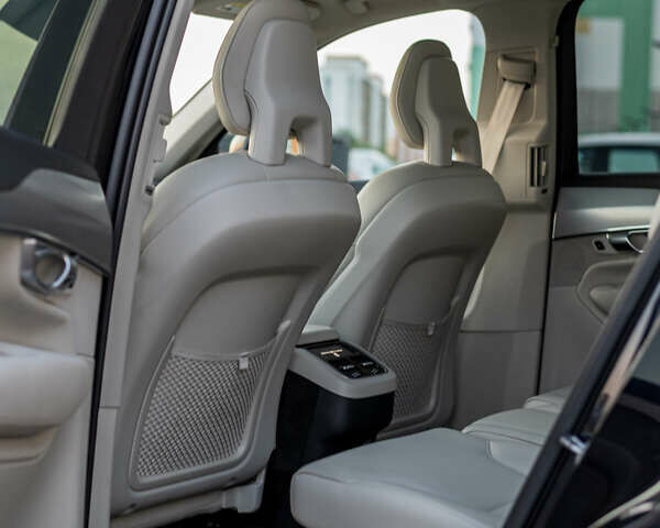 Вольво ХС90 2016 в Ровно на Automoto.ua Синий Вольво ХС90, объемом двигателя 1.97 л и пробегом 210 тыс. км за 23999 $, фото 32 на Automoto.ua