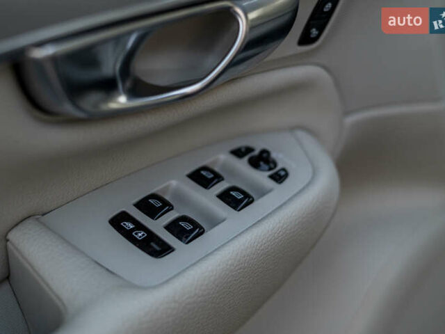 Вольво ХС90 2016 в Ровно на Automoto.ua Синий Вольво ХС90, объемом двигателя 1.97 л и пробегом 210 тыс. км за 23999 $, фото 18 на Automoto.ua