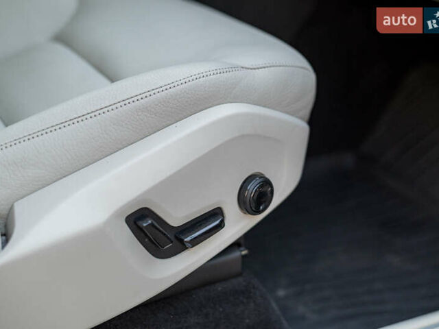 Вольво ХС90 2016 в Ровно на Automoto.ua Синий Вольво ХС90, объемом двигателя 1.97 л и пробегом 210 тыс. км за 23999 $, фото 27 на Automoto.ua