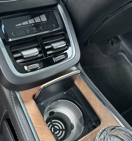 Синій Вольво ХС90, об'ємом двигуна 1.97 л та пробігом 257 тис. км за 35000 $, фото 13 на Automoto.ua