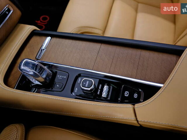 Вольво ХС90 2016 в Одессе на Automoto.ua Синий Вольво ХС90, объемом двигателя 2 л и пробегом 185 тыс. км за 31100 $, фото 38 на Automoto.ua