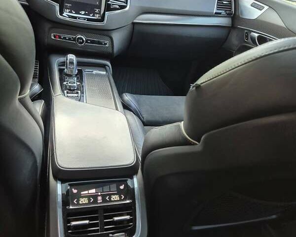 Синий Вольво ХС90, объемом двигателя 1.97 л и пробегом 140 тыс. км за 29500 $, фото 5 на Automoto.ua