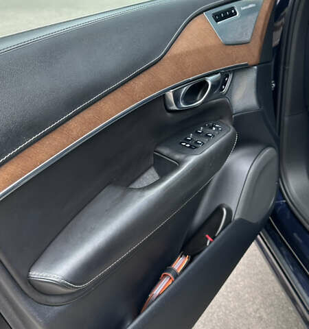 Синій Вольво ХС90, об'ємом двигуна 1.97 л та пробігом 257 тис. км за 35000 $, фото 14 на Automoto.ua