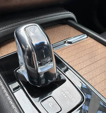 Синій Вольво ХС90, об'ємом двигуна 1.97 л та пробігом 257 тис. км за 35000 $, фото 11 на Automoto.ua