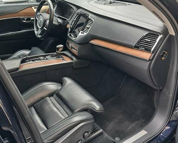 Синий Вольво ХС90, объемом двигателя 1.97 л и пробегом 95 тыс. км за 34900 $, фото 16 на Automoto.ua