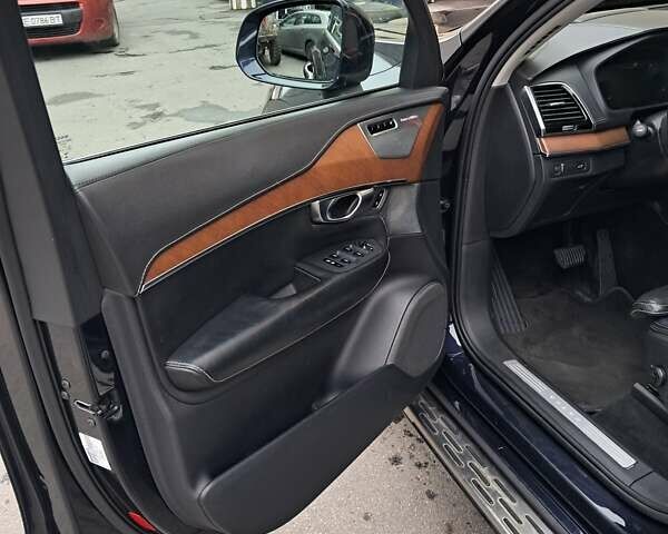 Синий Вольво ХС90, объемом двигателя 1.97 л и пробегом 95 тыс. км за 34900 $, фото 11 на Automoto.ua