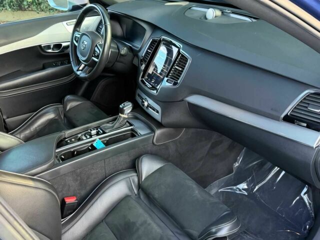 Вольво ХС90 2017 в Житомире на Automoto.ua Синий Вольво ХС90, объемом двигателя 2 л и пробегом 51 тыс. км за 5900 $, фото 7 на Automoto.ua