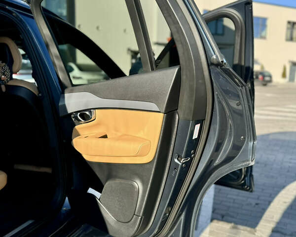 Синий Вольво ХС90, объемом двигателя 1.97 л и пробегом 225 тыс. км за 21000 $, фото 35 на Automoto.ua