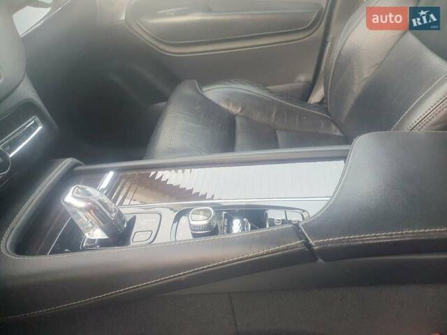 Синий Вольво ХС90, объемом двигателя 2 л и пробегом 240 тыс. км за 34000 $, фото 20 на Automoto.ua