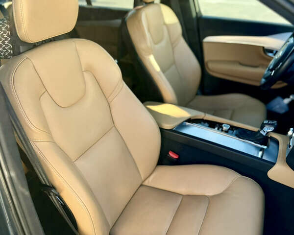 Синий Вольво ХС90, объемом двигателя 1.97 л и пробегом 225 тыс. км за 21000 $, фото 15 на Automoto.ua