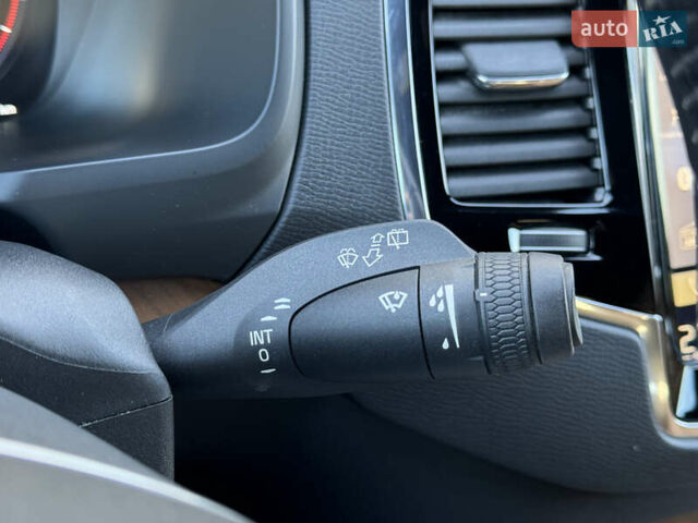 Синій Вольво ХС90, об'ємом двигуна 2 л та пробігом 227 тис. км за 25500 $, фото 26 на Automoto.ua