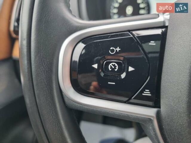 Синій Вольво ХС90, об'ємом двигуна 1.97 л та пробігом 99 тис. км за 33400 $, фото 45 на Automoto.ua