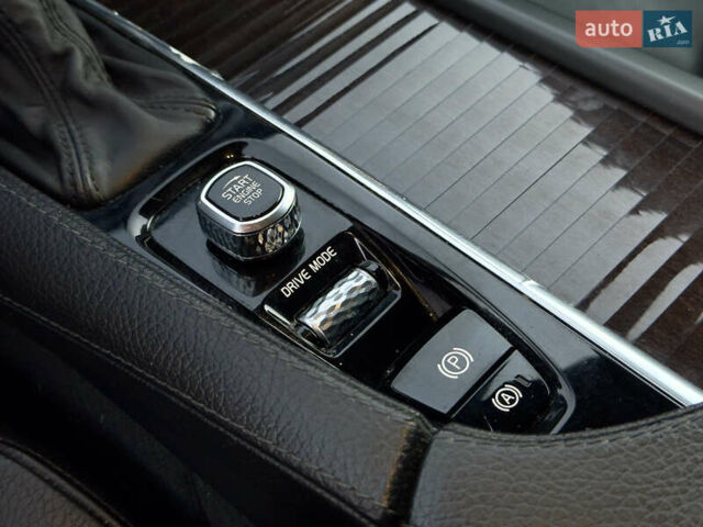 Синій Вольво ХС90, об'ємом двигуна 1.97 л та пробігом 220 тис. км за 25500 $, фото 21 на Automoto.ua