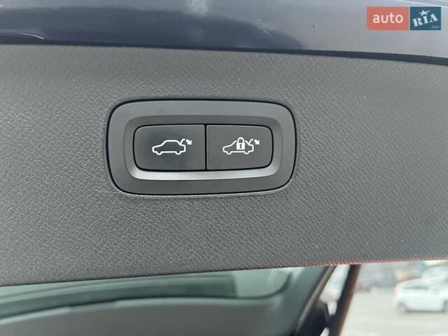 Синій Вольво ХС90, об'ємом двигуна 1.97 л та пробігом 125 тис. км за 39500 $, фото 23 на Automoto.ua