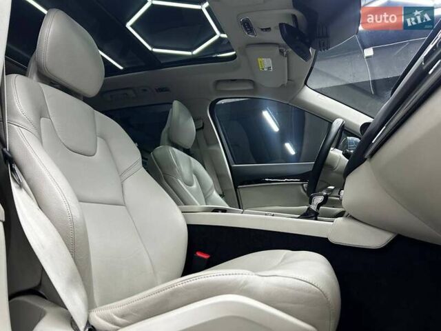 Вольво ХС90 2018 в Черновцах на Automoto.ua Синий Вольво ХС90, объемом двигателя 1.97 л и пробегом 139 тыс. км за 32000 $, фото 10 на Automoto.ua