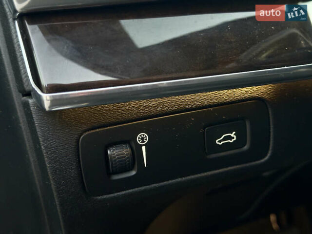 Синій Вольво ХС90, об'ємом двигуна 1.97 л та пробігом 220 тис. км за 25500 $, фото 20 на Automoto.ua