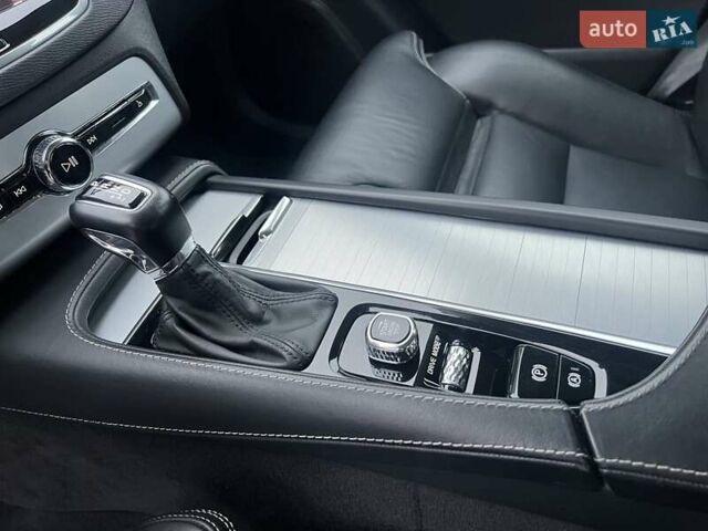 Синій Вольво ХС90, об'ємом двигуна 1.97 л та пробігом 125 тис. км за 39500 $, фото 19 на Automoto.ua