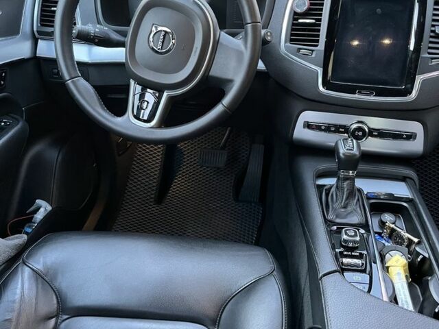 Синий Вольво ХС90, объемом двигателя 2 л и пробегом 115 тыс. км за 29500 $, фото 2 на Automoto.ua