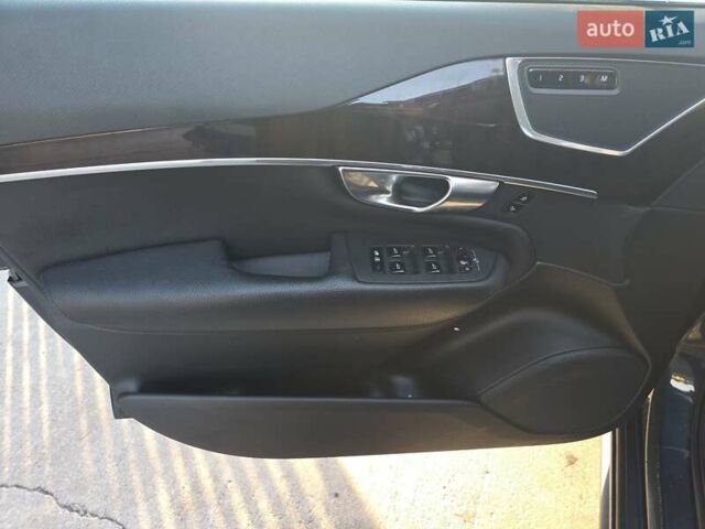 Синій Вольво ХС90, об'ємом двигуна 1.97 л та пробігом 176 тис. км за 27000 $, фото 12 на Automoto.ua