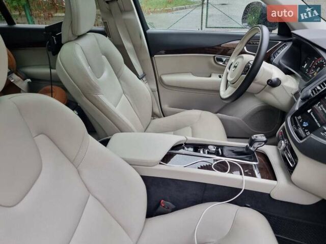 Вольво ХС90 2019 в Киеве на Automoto.ua Синий Вольво ХС90, объемом двигателя 1.97 л и пробегом 63 тыс. км за 28600 $, фото 24 на Automoto.ua