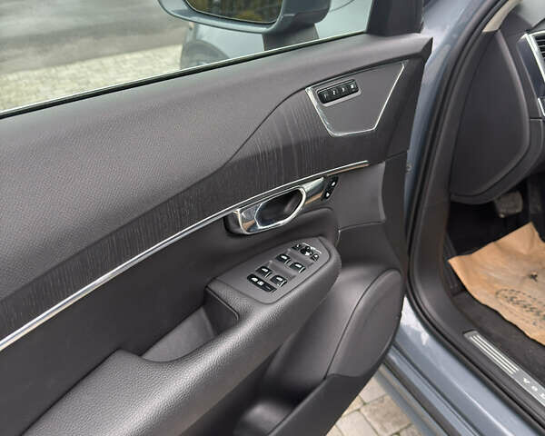 Синій Вольво ХС90, об'ємом двигуна 2 л та пробігом 105 тис. км за 33000 $, фото 29 на Automoto.ua