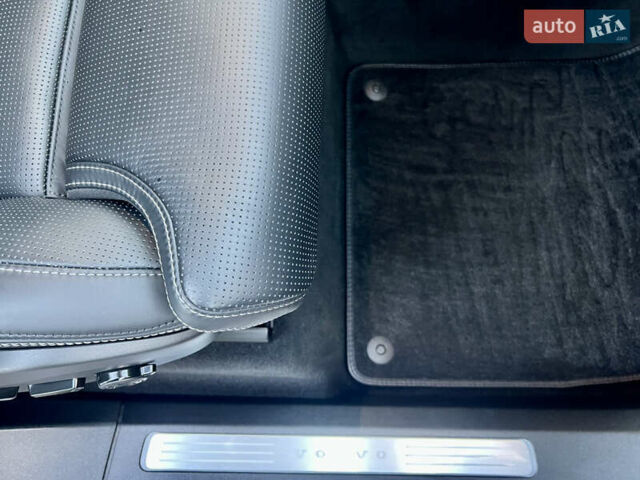 Синий Вольво ХС90, объемом двигателя 2 л и пробегом 69 тыс. км за 46900 $, фото 47 на Automoto.ua