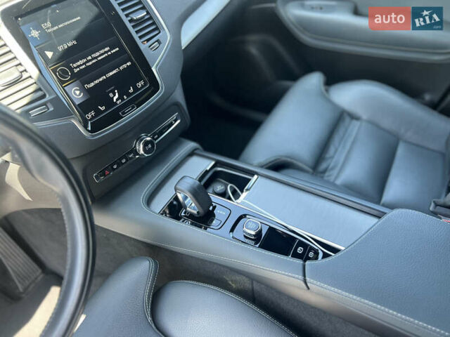 Синій Вольво ХС90, об'ємом двигуна 1.97 л та пробігом 53 тис. км за 48500 $, фото 7 на Automoto.ua