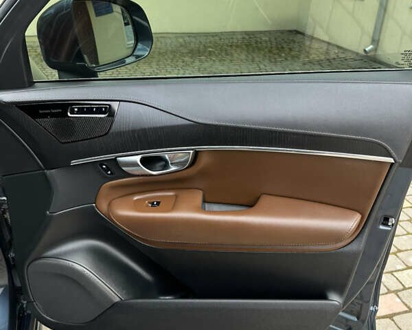 Синий Вольво ХС90, объемом двигателя 1.97 л и пробегом 83 тыс. км за 49100 $, фото 44 на Automoto.ua