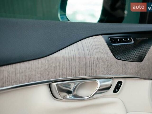 Синій Вольво ХС90, об'ємом двигуна 1.97 л та пробігом 27 тис. км за 62000 $, фото 57 на Automoto.ua