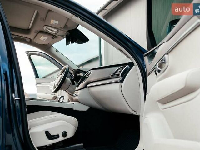 Синій Вольво ХС90, об'ємом двигуна 1.97 л та пробігом 27 тис. км за 62000 $, фото 10 на Automoto.ua