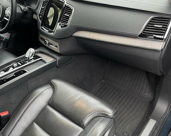 Синій Вольво ХС90, об'ємом двигуна 1.97 л та пробігом 186 тис. км за 50000 $, фото 7 на Automoto.ua