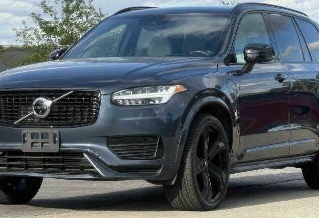 Синий Вольво ХС90, объемом двигателя 2 л и пробегом 45 тыс. км за 19500 $, фото 2 на Automoto.ua