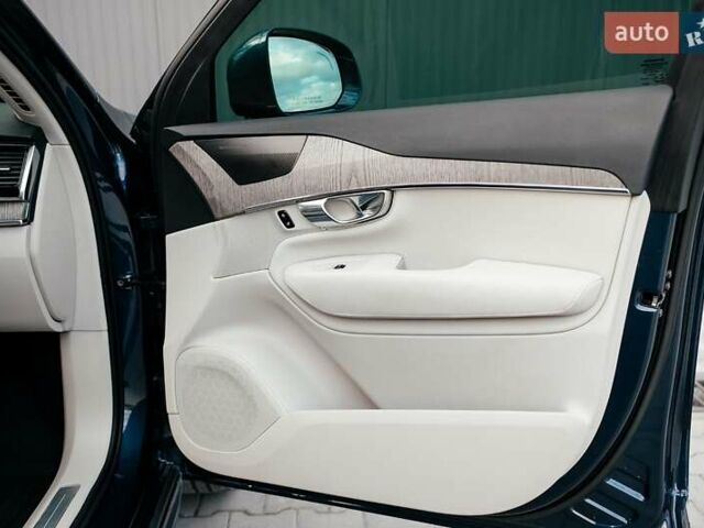 Синій Вольво ХС90, об'ємом двигуна 1.97 л та пробігом 27 тис. км за 62000 $, фото 259 на Automoto.ua