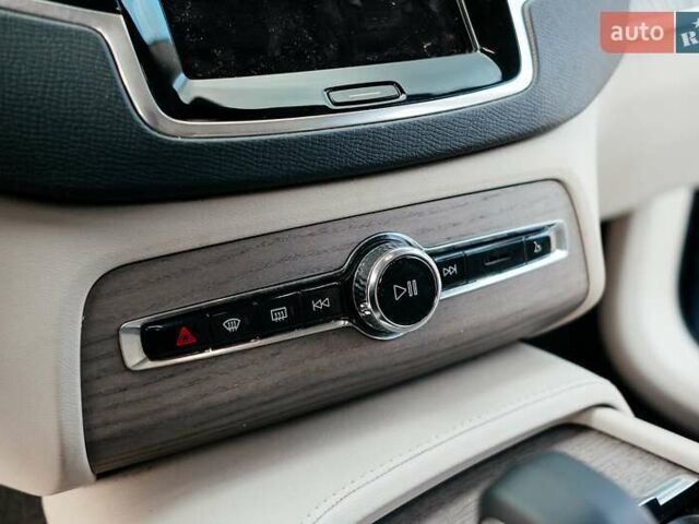 Синій Вольво ХС90, об'ємом двигуна 1.97 л та пробігом 27 тис. км за 62000 $, фото 192 на Automoto.ua