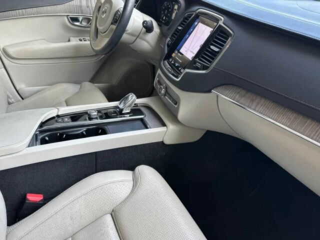 Синий Вольво ХС90, объемом двигателя 2 л и пробегом 20 тыс. км за 5725 $, фото 6 на Automoto.ua